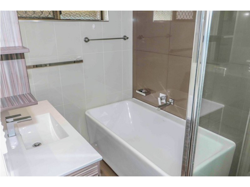 18 Rogers Close, Whitfield QLD 4870