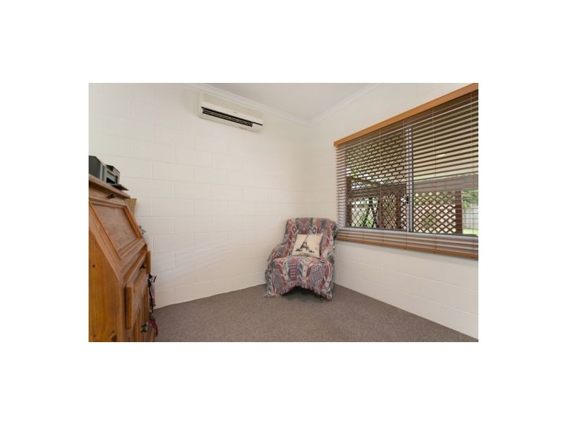 8-10 De Vecchi Close, Edmonton QLD 4869