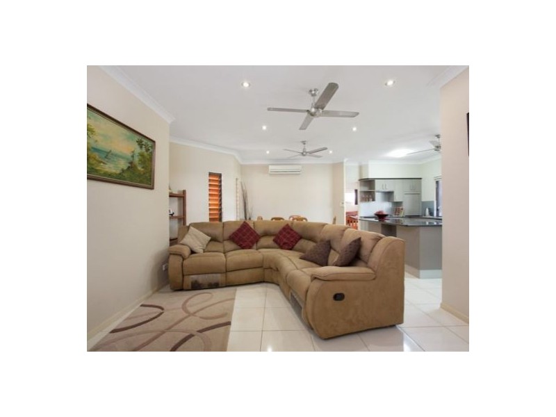 10 Sunrise Street, White Rock QLD 4868