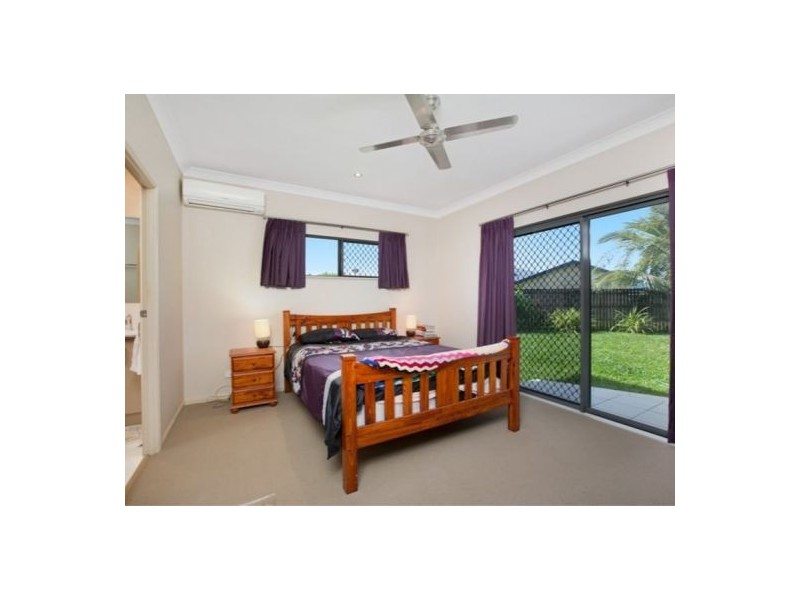 10 Sunrise Street, White Rock QLD 4868