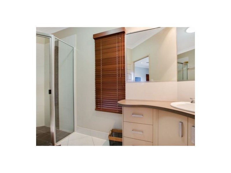 10 Sunrise Street, White Rock QLD 4868