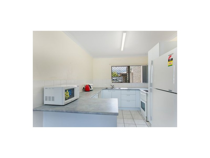 2/58-64 Mazlin Close, Edge Hill QLD 4870