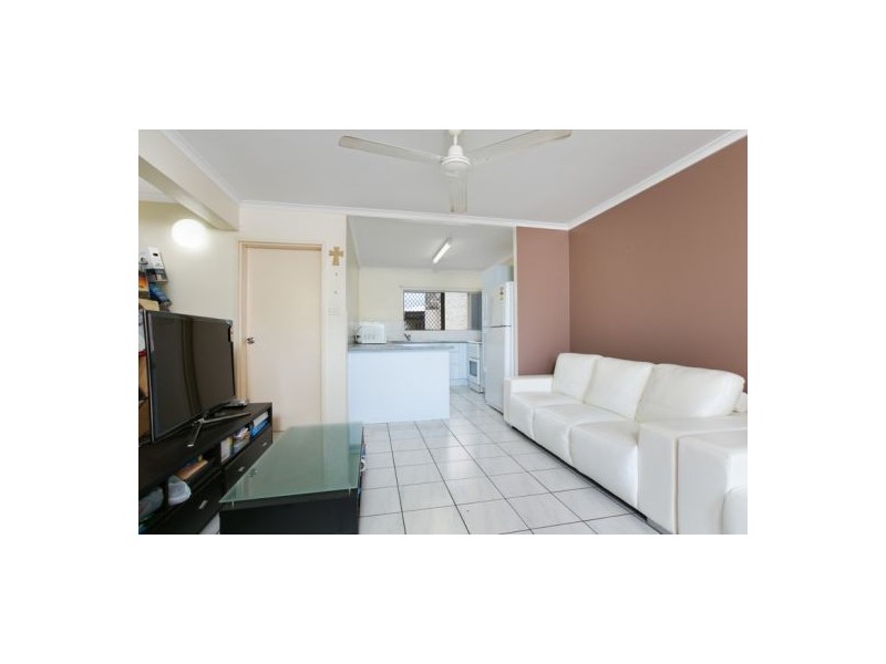 2/58-64 Mazlin Close, Edge Hill QLD 4870