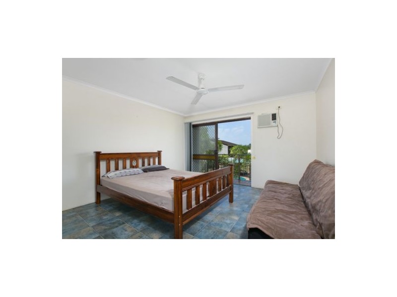 2/58-64 Mazlin Close, Edge Hill QLD 4870