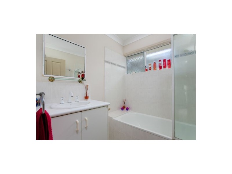 9 Granadilla Street, Holloways Beach QLD 4878