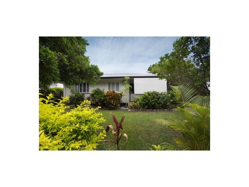 209 Greenslopes Street, Edge Hill QLD 4870