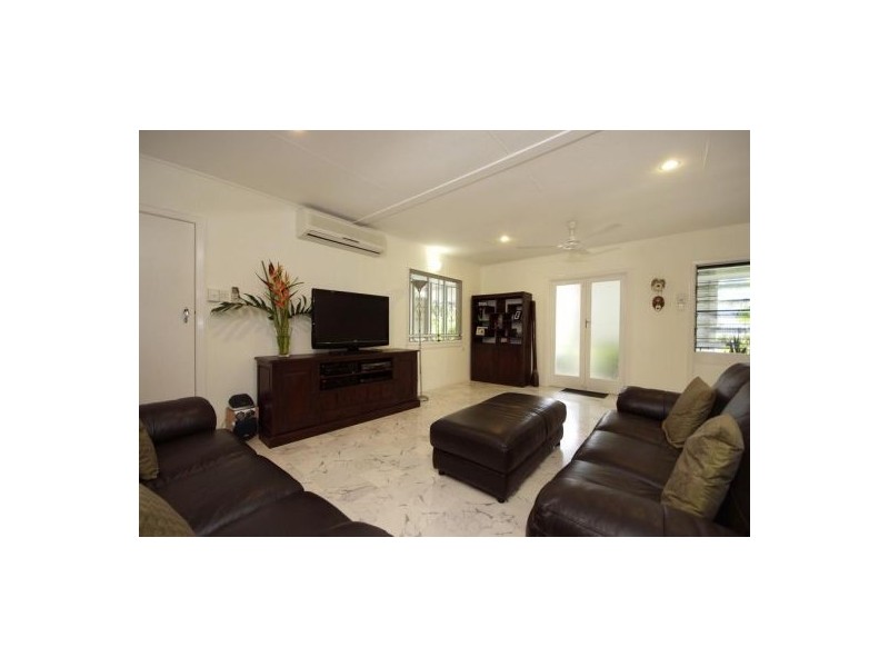 209 Greenslopes Street, Edge Hill QLD 4870