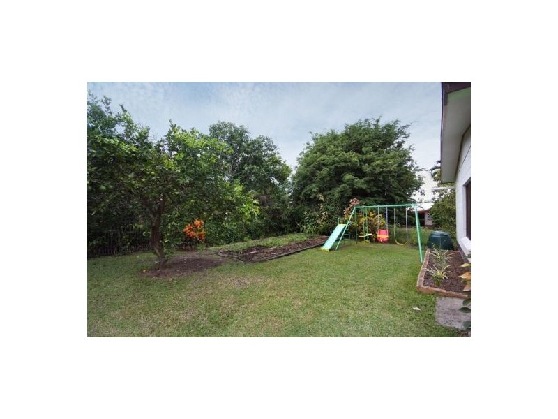 209 Greenslopes Street, Edge Hill QLD 4870