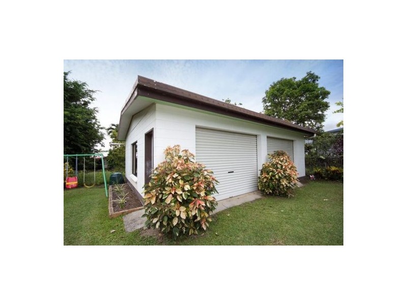 209 Greenslopes Street, Edge Hill QLD 4870