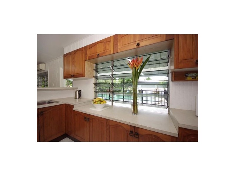 209 Greenslopes Street, Edge Hill QLD 4870