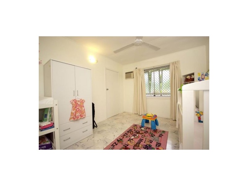 209 Greenslopes Street, Edge Hill QLD 4870