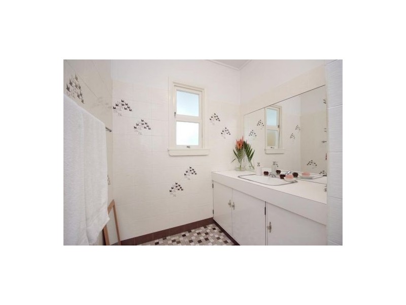 209 Greenslopes Street, Edge Hill QLD 4870