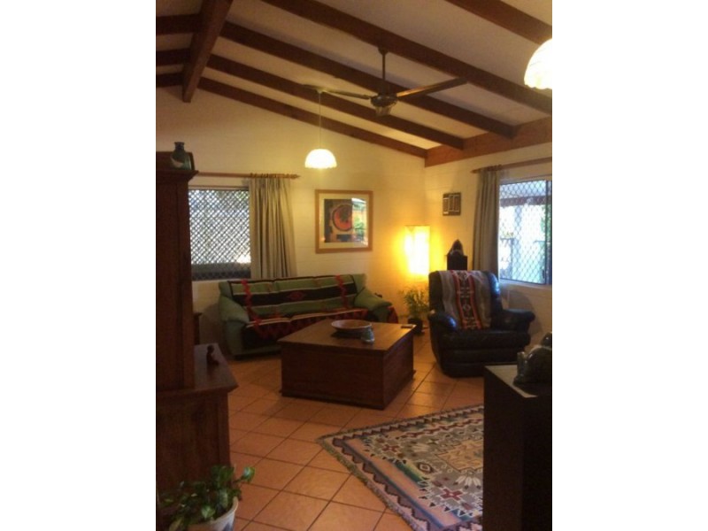 7 Ash Street, Holloways Beach QLD 4878