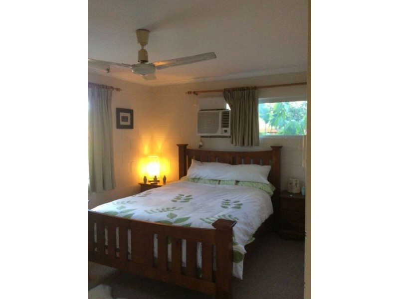 7 Ash Street, Holloways Beach QLD 4878