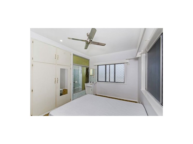 53 Creedy Street, Westcourt QLD 4870