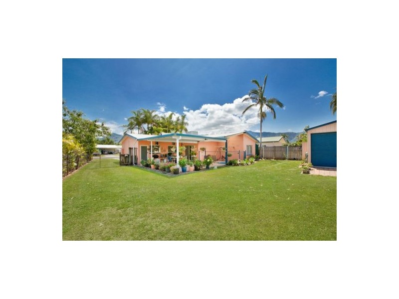 11 Mclaughlin Road, Bentley Park QLD 4869