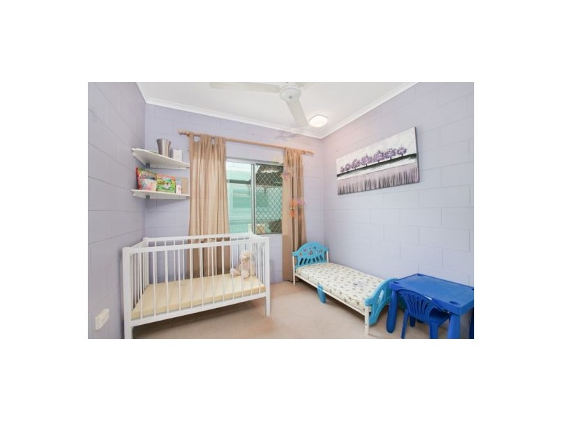 11 Mclaughlin Road, Bentley Park QLD 4869