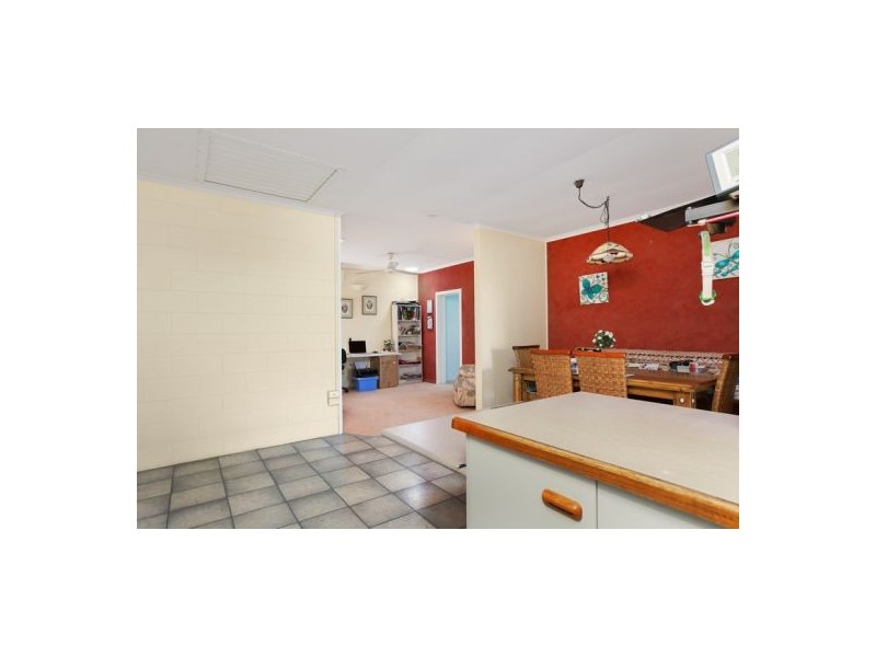 11 Mclaughlin Road, Bentley Park QLD 4869