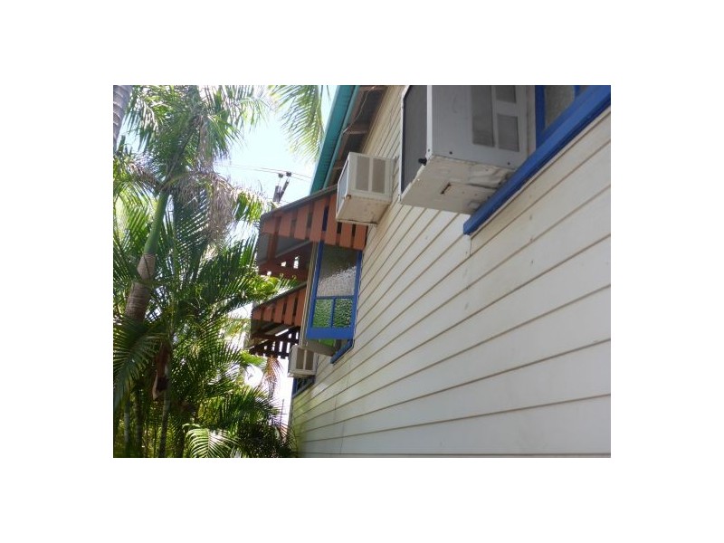 213 Little Spence Street, Bungalow QLD 4870