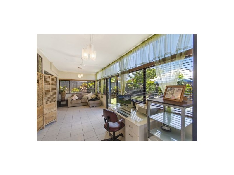 6 Pumila Close, Mount Sheridan QLD 4868