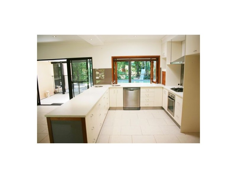 10 Romney Street, Kamerunga QLD 4870