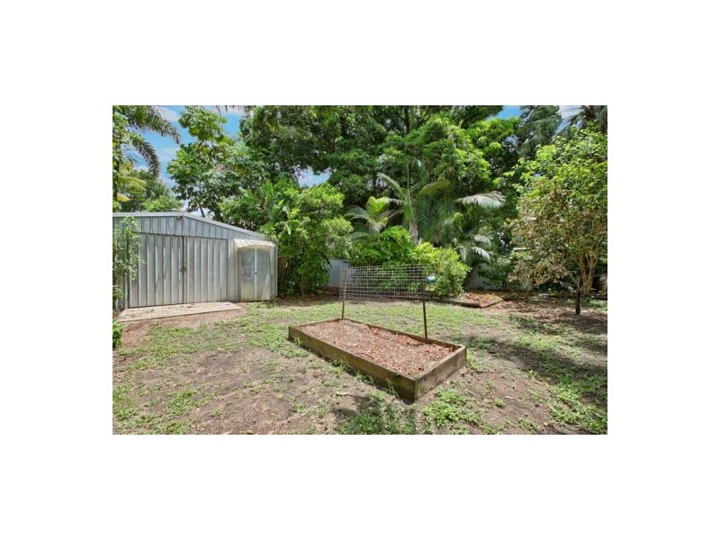 10 Romney Street, Kamerunga QLD 4870