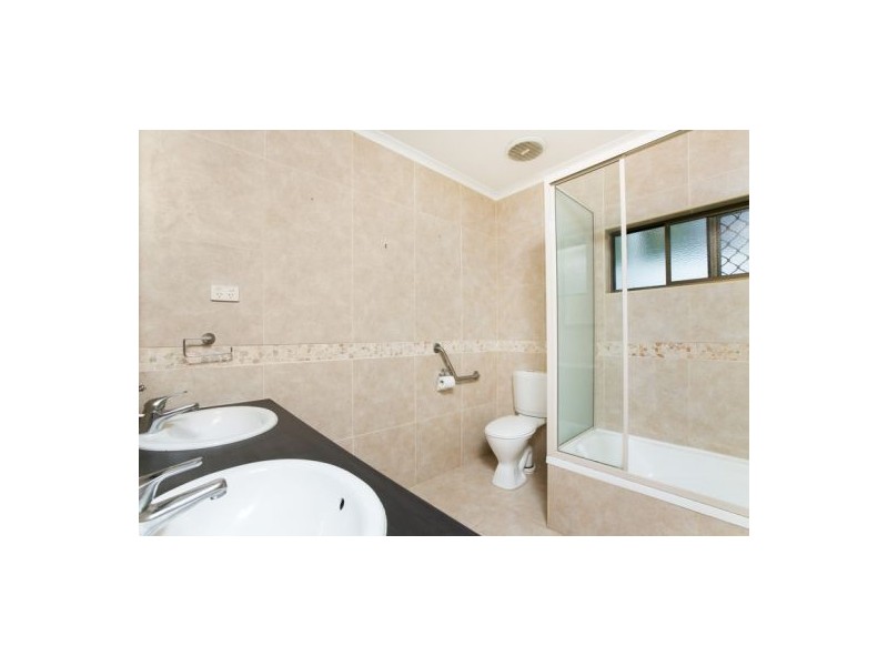 10 Romney Street, Kamerunga QLD 4870