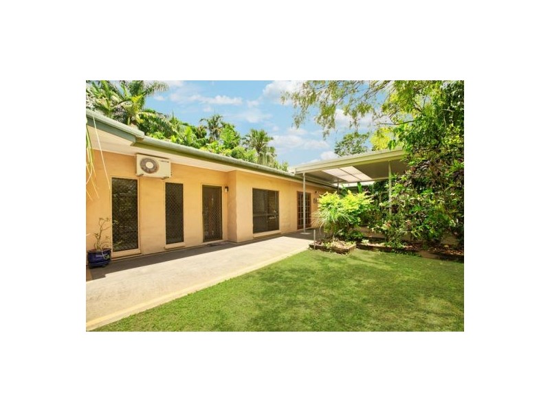 10 Romney Street, Kamerunga QLD 4870