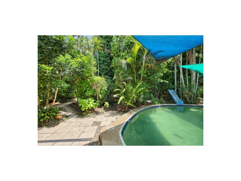 10 Romney Street, Kamerunga QLD 4870