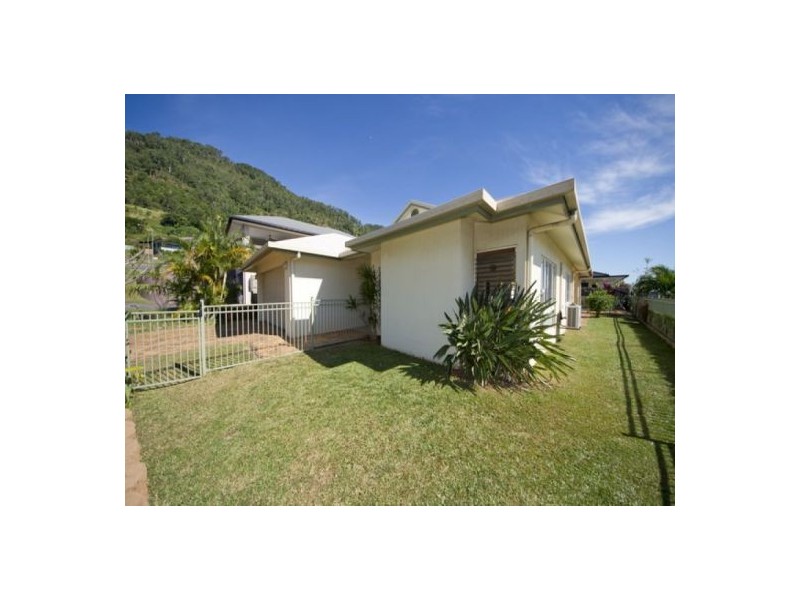 2 Trumpeter Street, Kanimbla QLD 4870