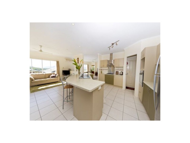 2 Trumpeter Street, Kanimbla QLD 4870