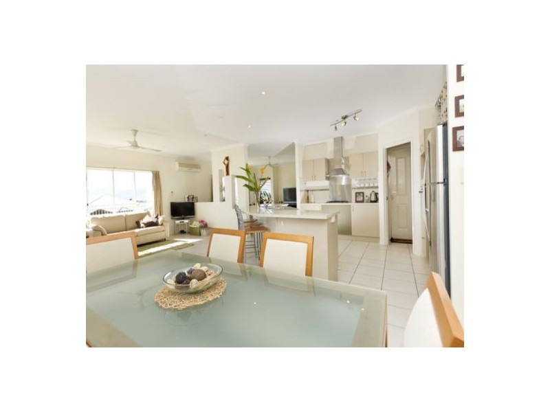 2 Trumpeter Street, Kanimbla QLD 4870