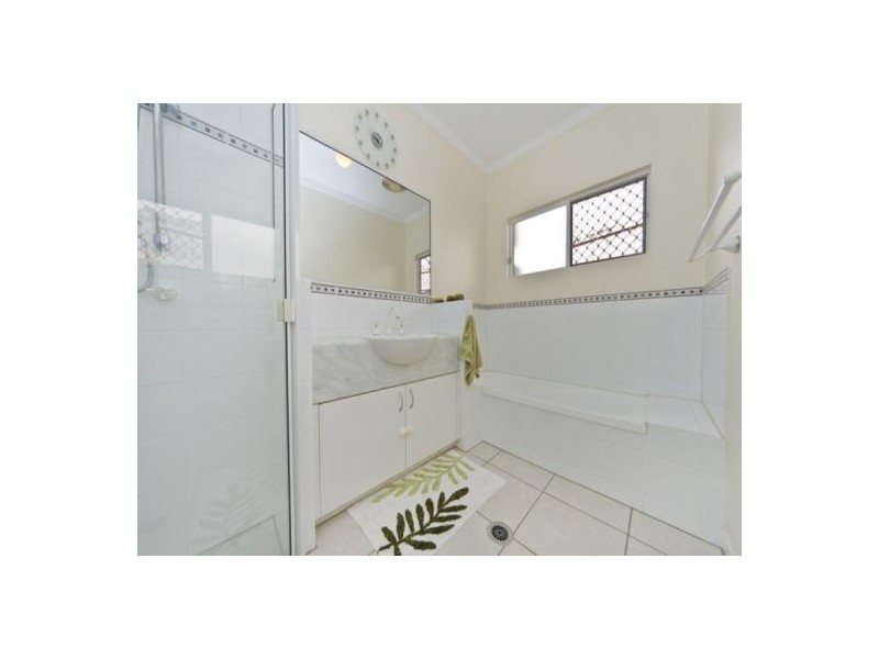 2 Trumpeter Street, Kanimbla QLD 4870