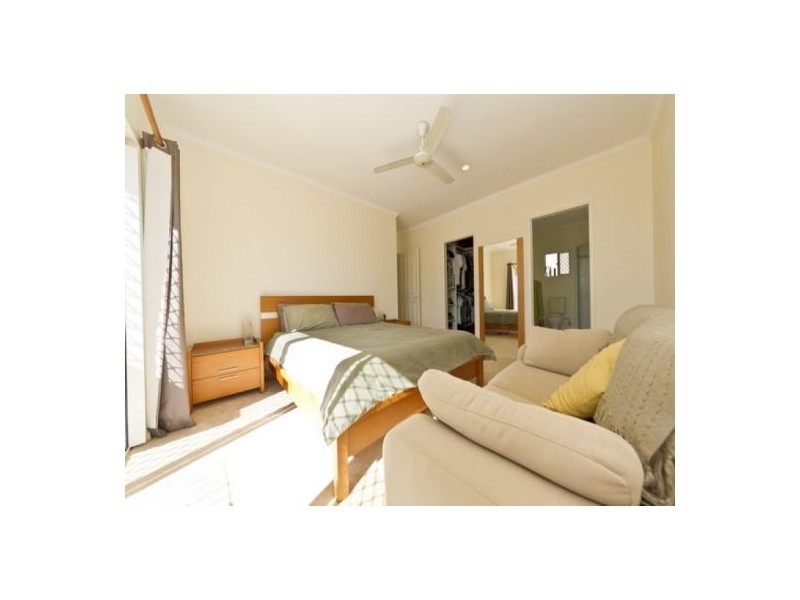 2 Trumpeter Street, Kanimbla QLD 4870