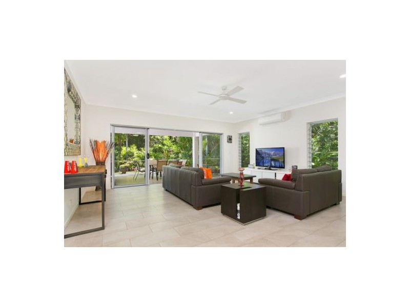 33 Murchison Street, Whitfield QLD 4870