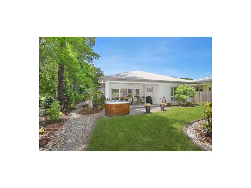 33 Murchison Street, Whitfield QLD 4870