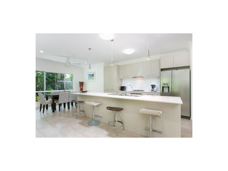 33 Murchison Street, Whitfield QLD 4870