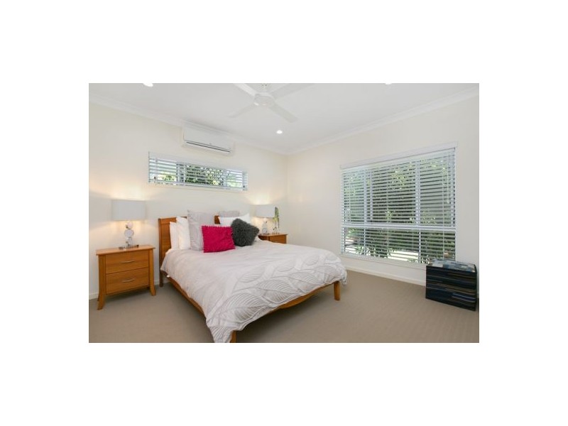 33 Murchison Street, Whitfield QLD 4870