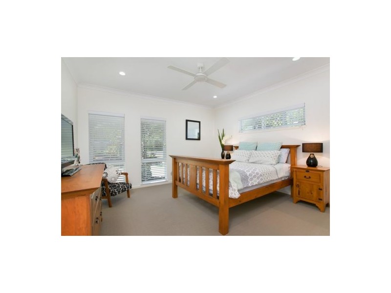 33 Murchison Street, Whitfield QLD 4870