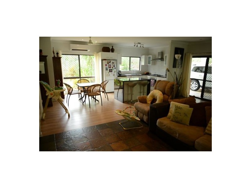 21 Longden Street, Brinsmead QLD 4870