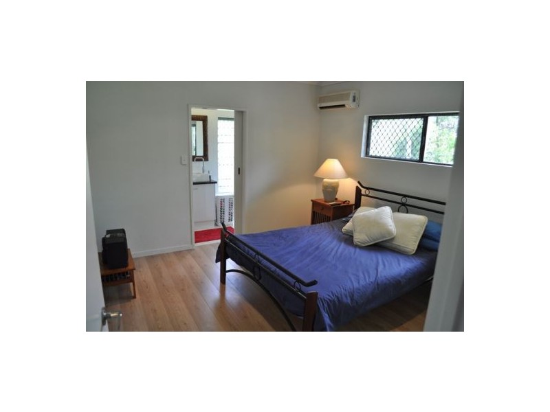 21 Longden Street, Brinsmead QLD 4870