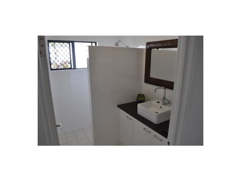 21 Longden Street, Brinsmead QLD 4870