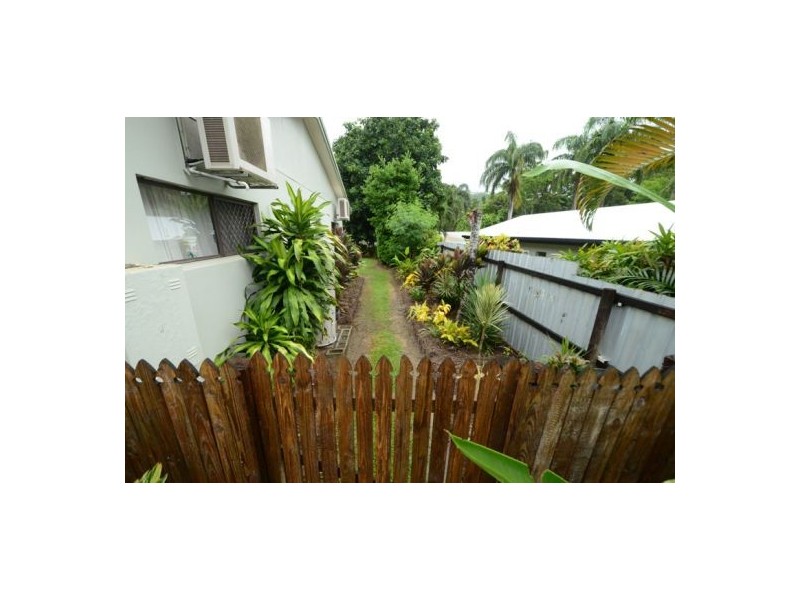 21 Longden Street, Brinsmead QLD 4870