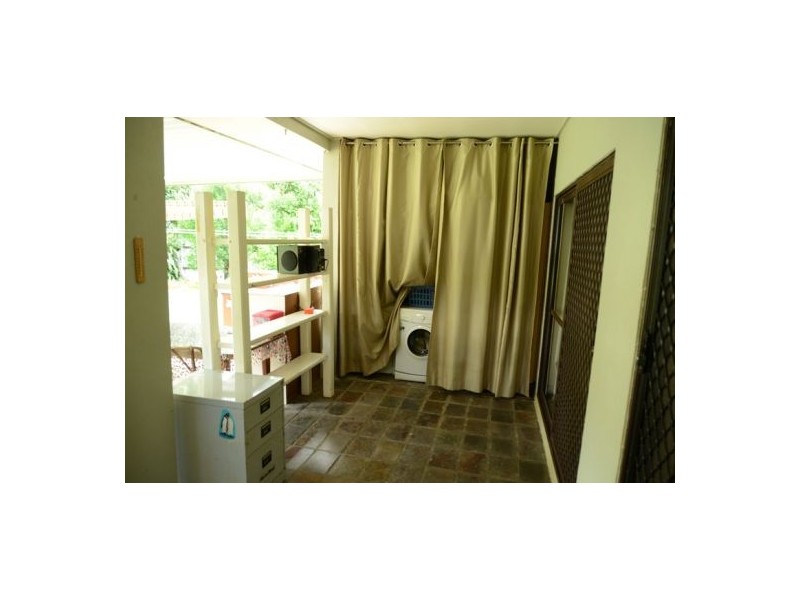 21 Longden Street, Brinsmead QLD 4870