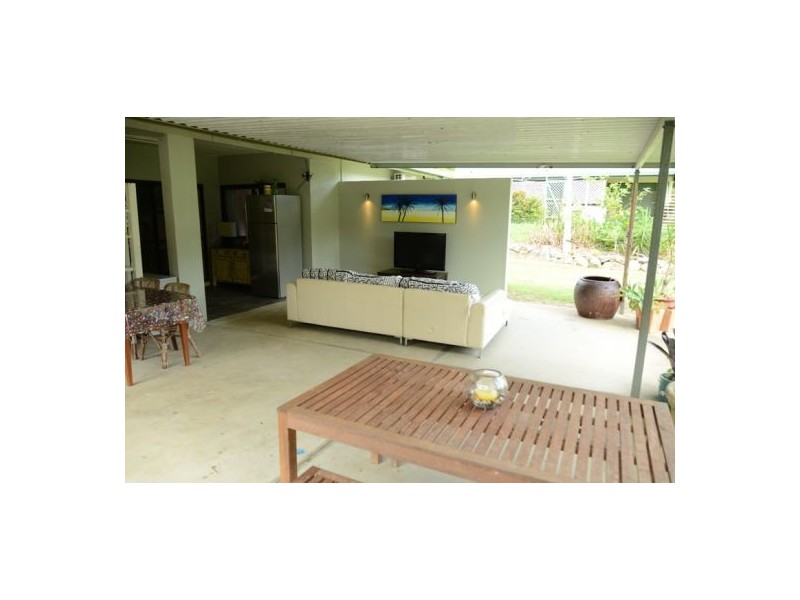 21 Longden Street, Brinsmead QLD 4870