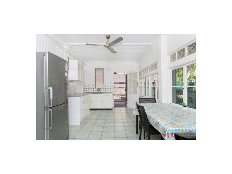 65 Minnie St, Parramatta Park QLD 4870