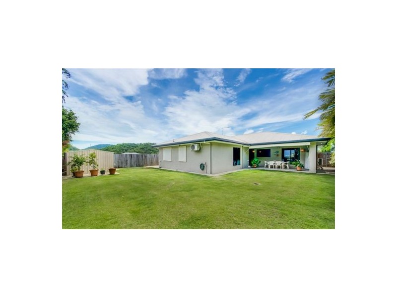 105 McFarlane Drive, Kanimbla QLD 4870