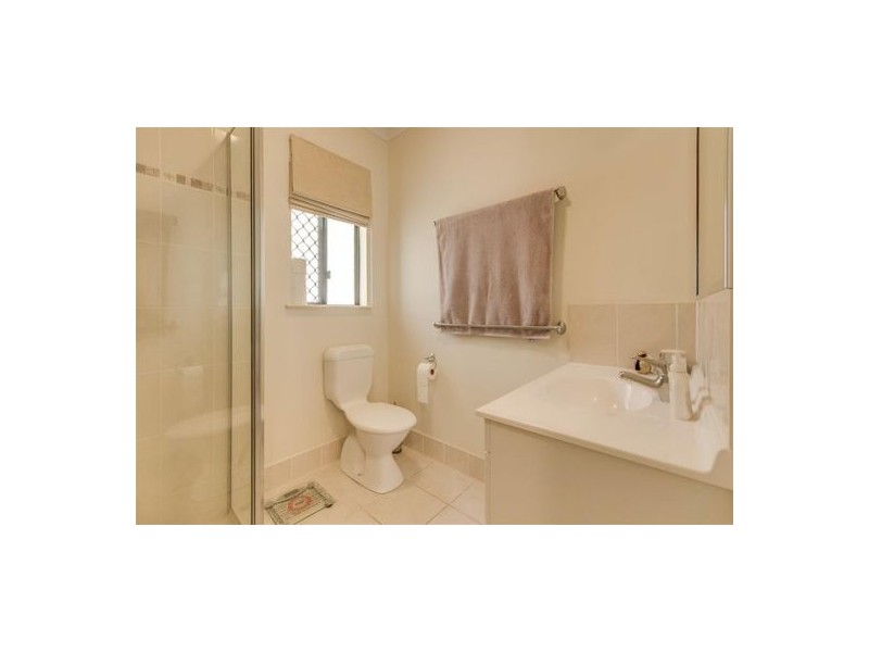 105 McFarlane Drive, Kanimbla QLD 4870