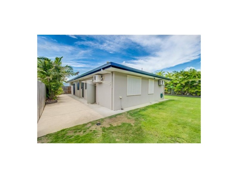 105 McFarlane Drive, Kanimbla QLD 4870