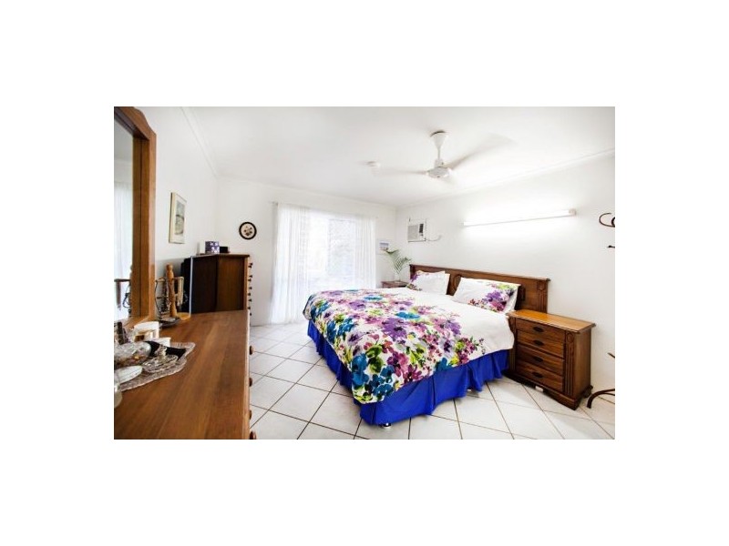 14 Leon Close, Brinsmead QLD 4870